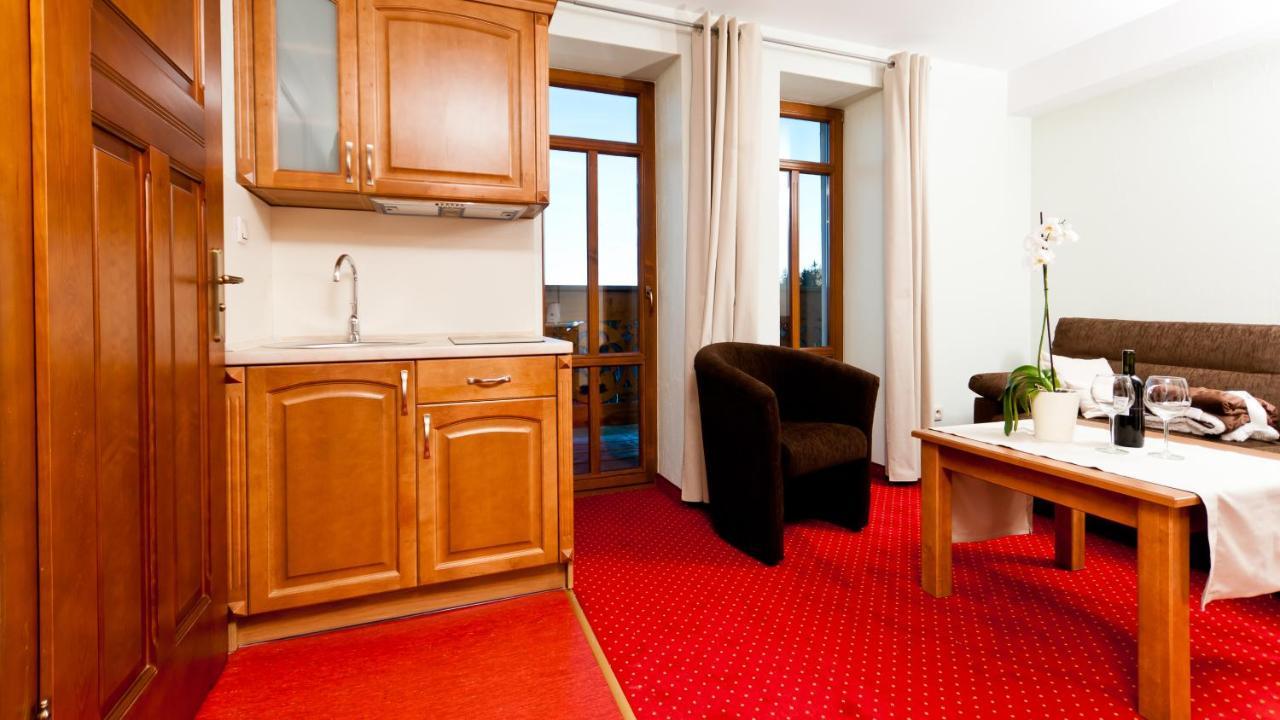 Habitación en casa particular Przystanek Bavaria - Sauny, Parking Oraz Wstep Do Parku Bajek W Cenie!