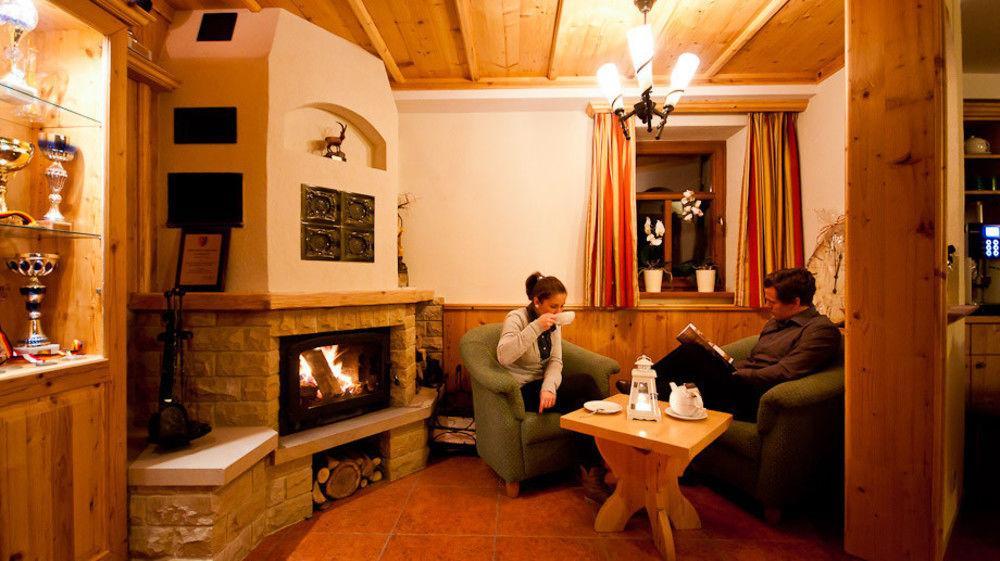 Przystanek Bavaria - Sauny, Parking Oraz Wstep Do Parku Bajek W Cenie! Habitación en casa particular