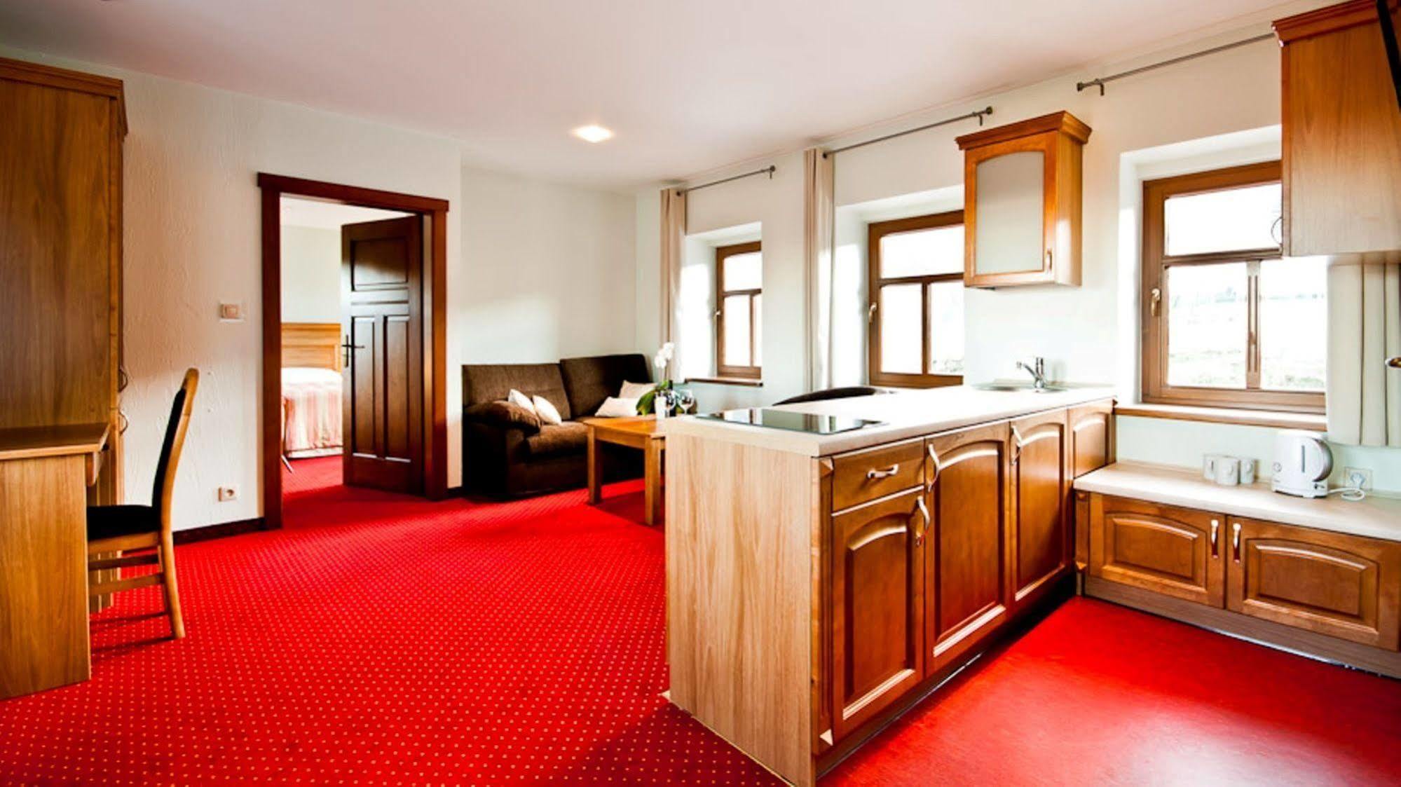 Habitación en casa particular Przystanek Bavaria - Sauny, Parking Oraz Wstep Do Parku Bajek W Cenie! Karpacz
